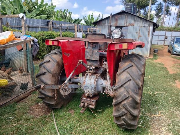 Tractor 240 Local 2000 - thumbnail 3