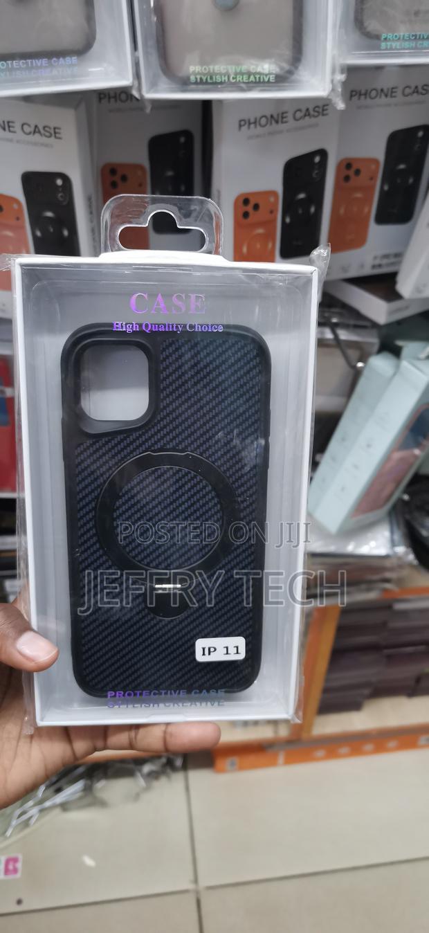 iPhone 11 Witth an Adjustable Kickstand Cover