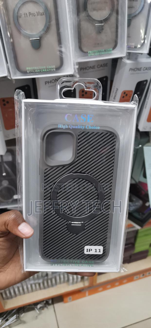 iPhone 11 Modern, Dark Grey Carbon Fiber-Style Cover