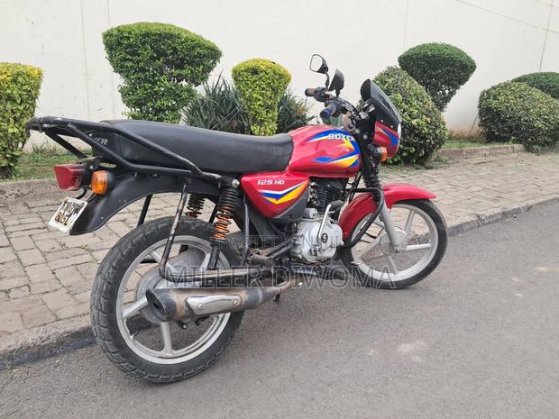 Bajaj Boxer 125 2025 Red - thumbnail 12
