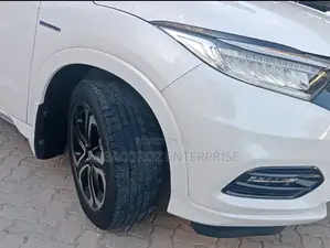 Honda Vezel 2019 White