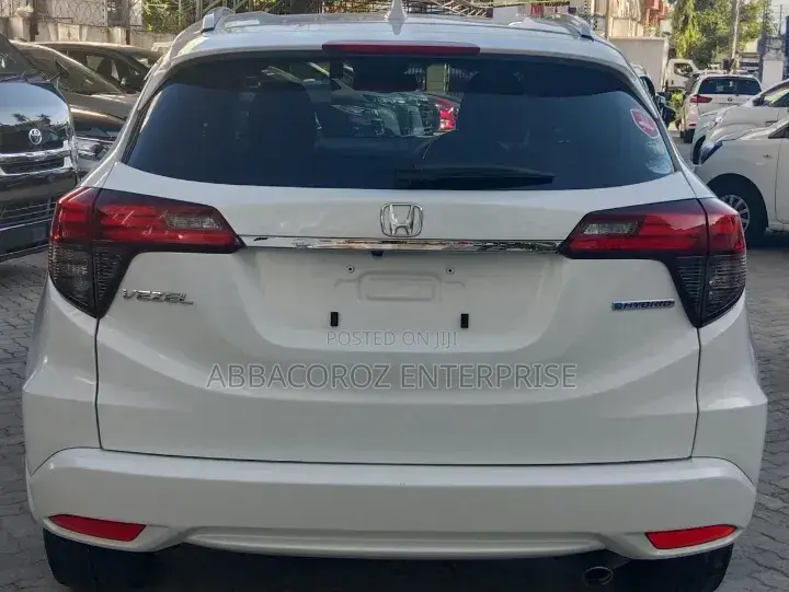 Honda Vezel 2019 White