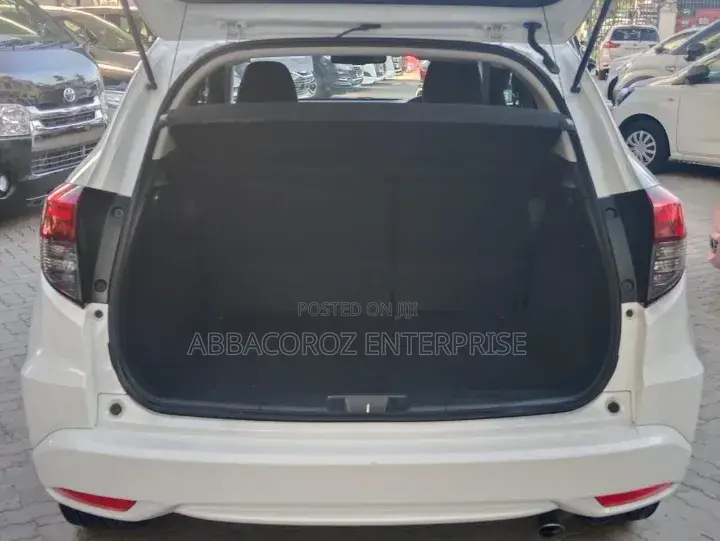 Honda Vezel 2019 White