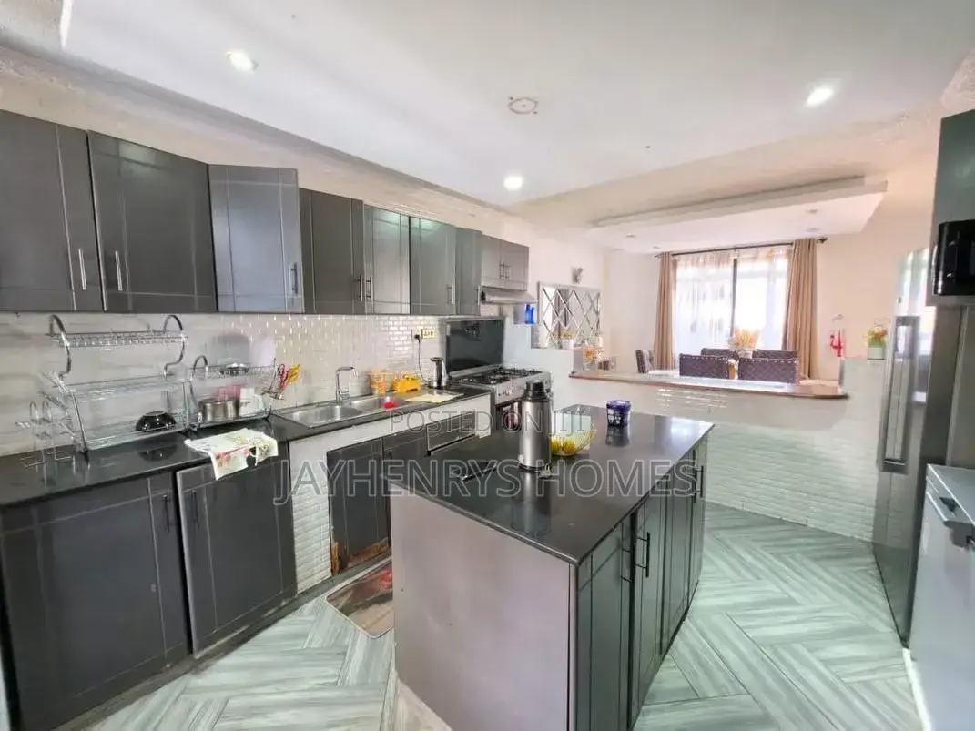 4bdrm House in Kamiti Corner, Old Junction for sale