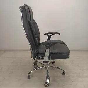 Office Chair : Executive Black Leather High-Back Office Chair