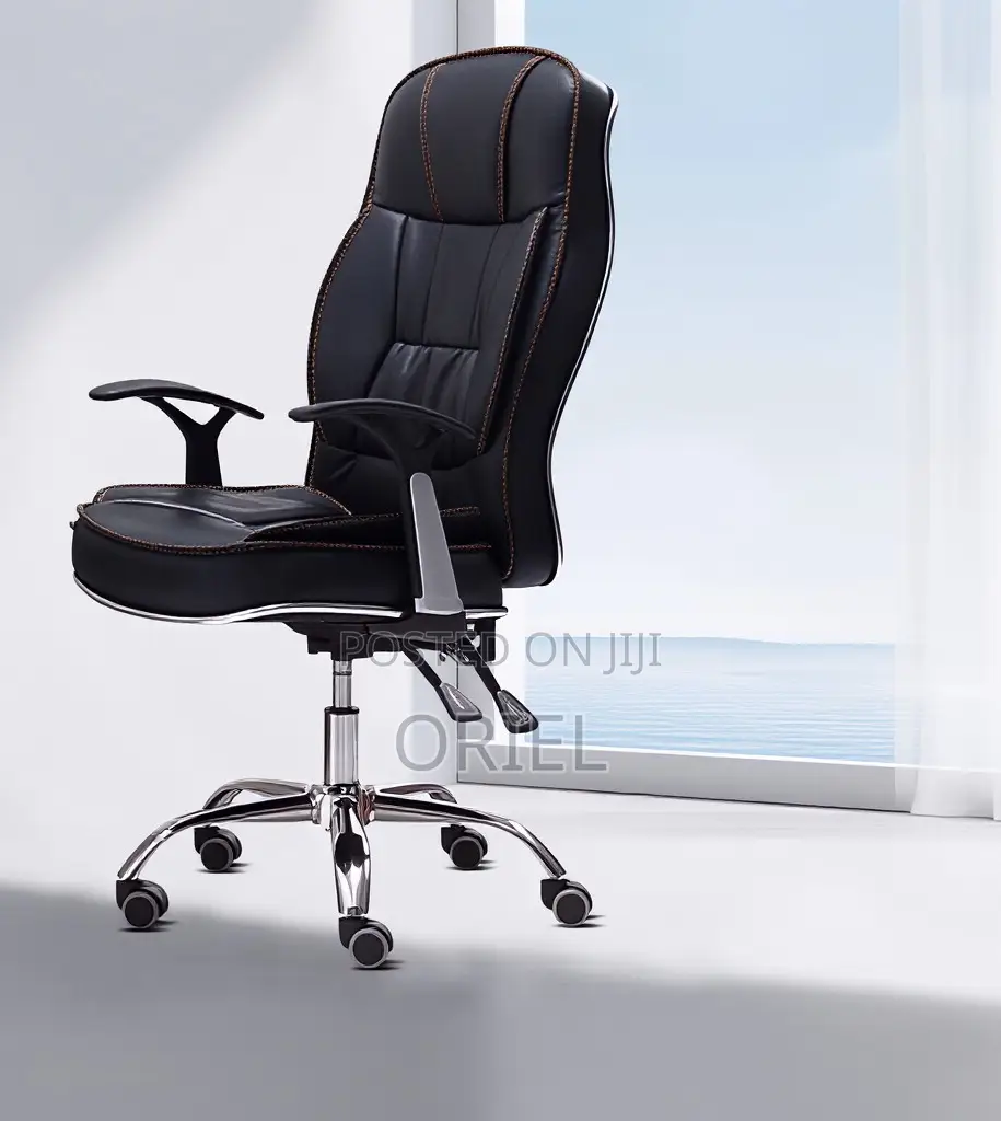 Office Chair : Executive Black Leather High-Back Office Chair