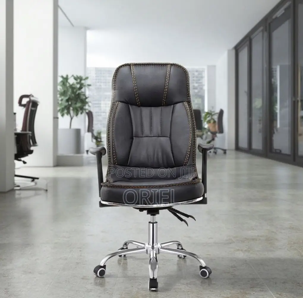 Office Chair : Executive Black Leather High-Back Office Chair