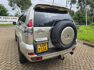 Toyota Land Cruiser Prado 3.0 D-4D 5dr 2005 Gold