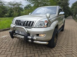 Toyota Land Cruiser Prado 3.0 D-4D 5dr 2005 Gold