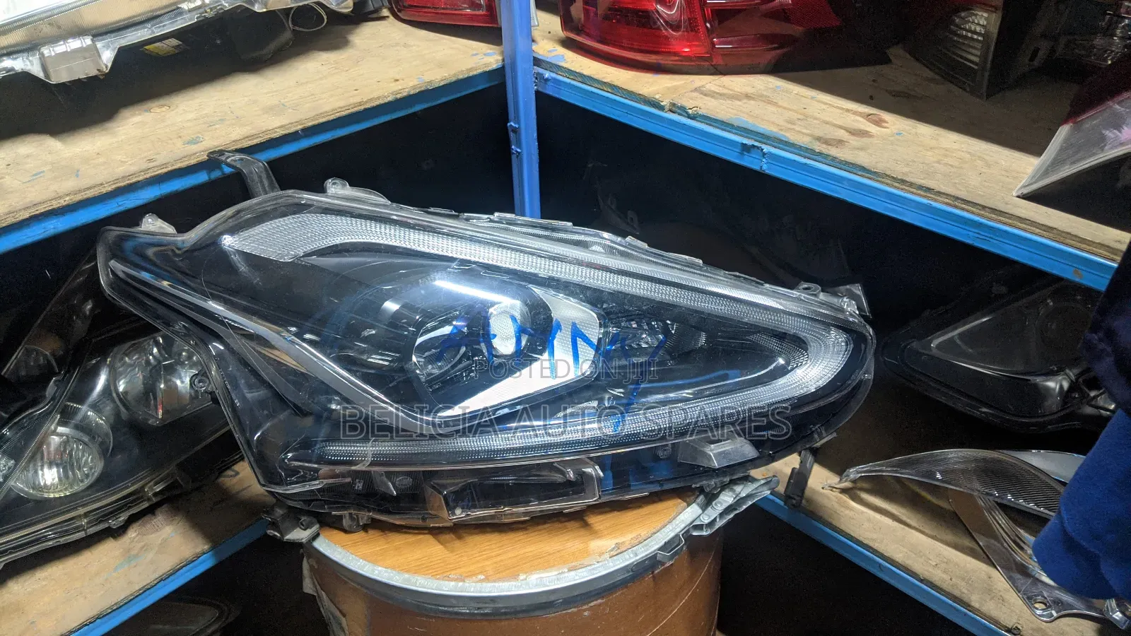 Sienta Headlight Part No.52-289 Xenon