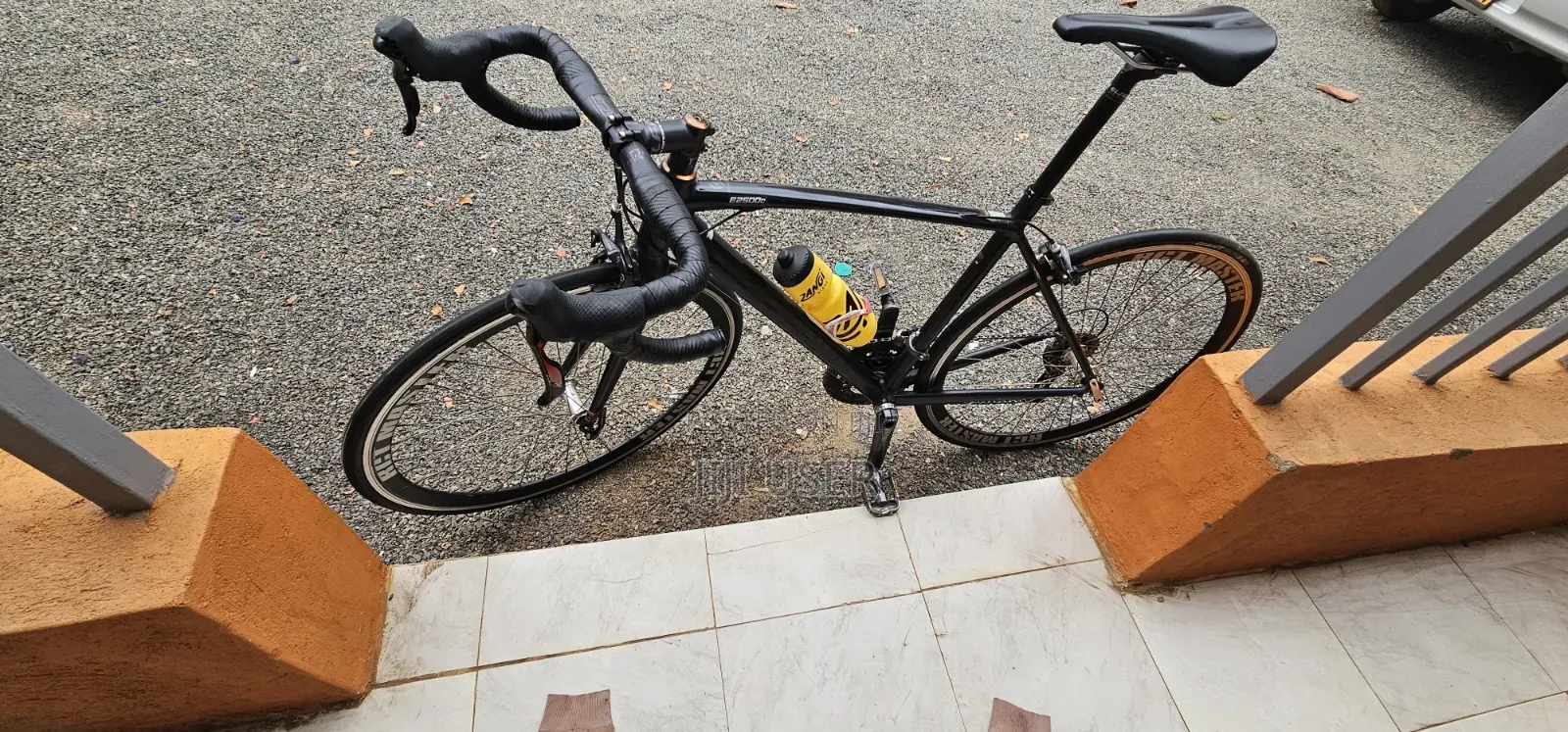 Extremely Light Aluminum/Carbon Road Bike