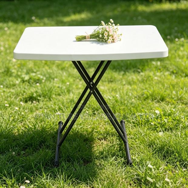 Square Folding Plastic Table - thumbnail 6