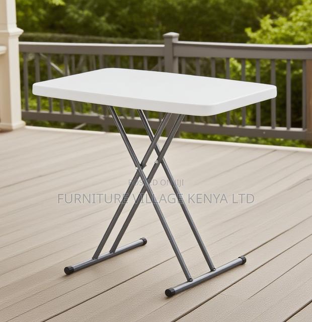 Square Folding Plastic Table - thumbnail 7