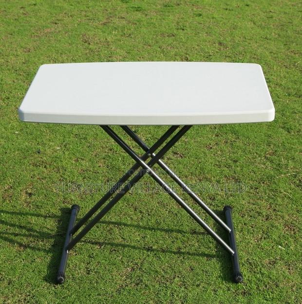 Square Folding Plastic Table - thumbnail 9