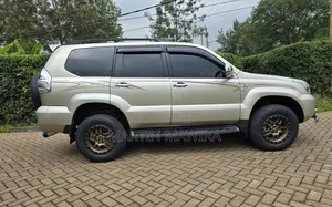 Toyota Land Cruiser Prado 2005 Gold