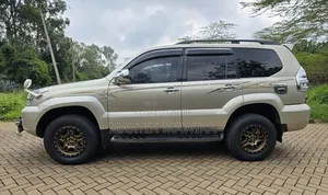 Toyota Land Cruiser Prado 2005 Gold