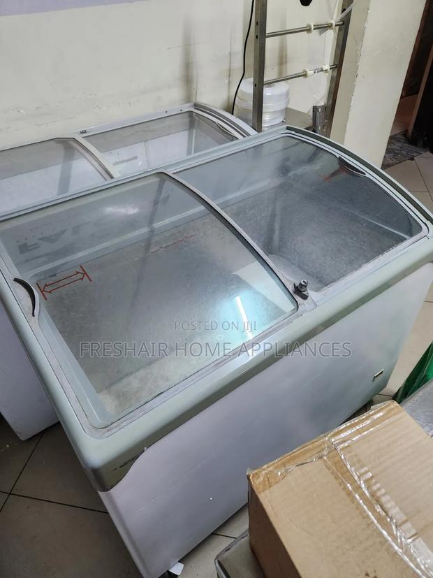 Exuk Display Freezer