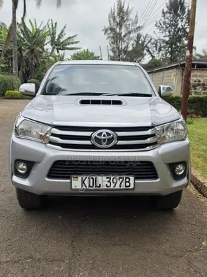Toyota Hilux 3.0 D-4D 4x4 2015 Gray