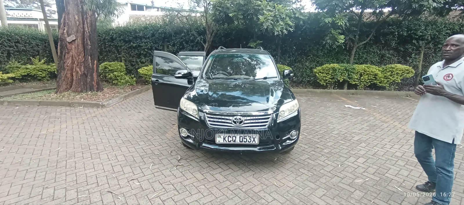 Toyota Vanguard 2011 Black
