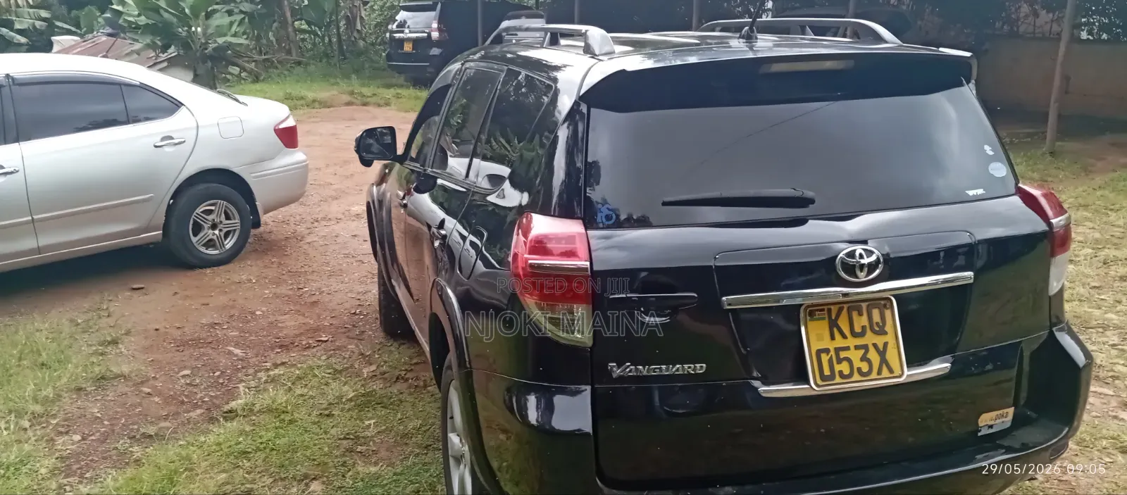 Toyota Vanguard 2011 Black