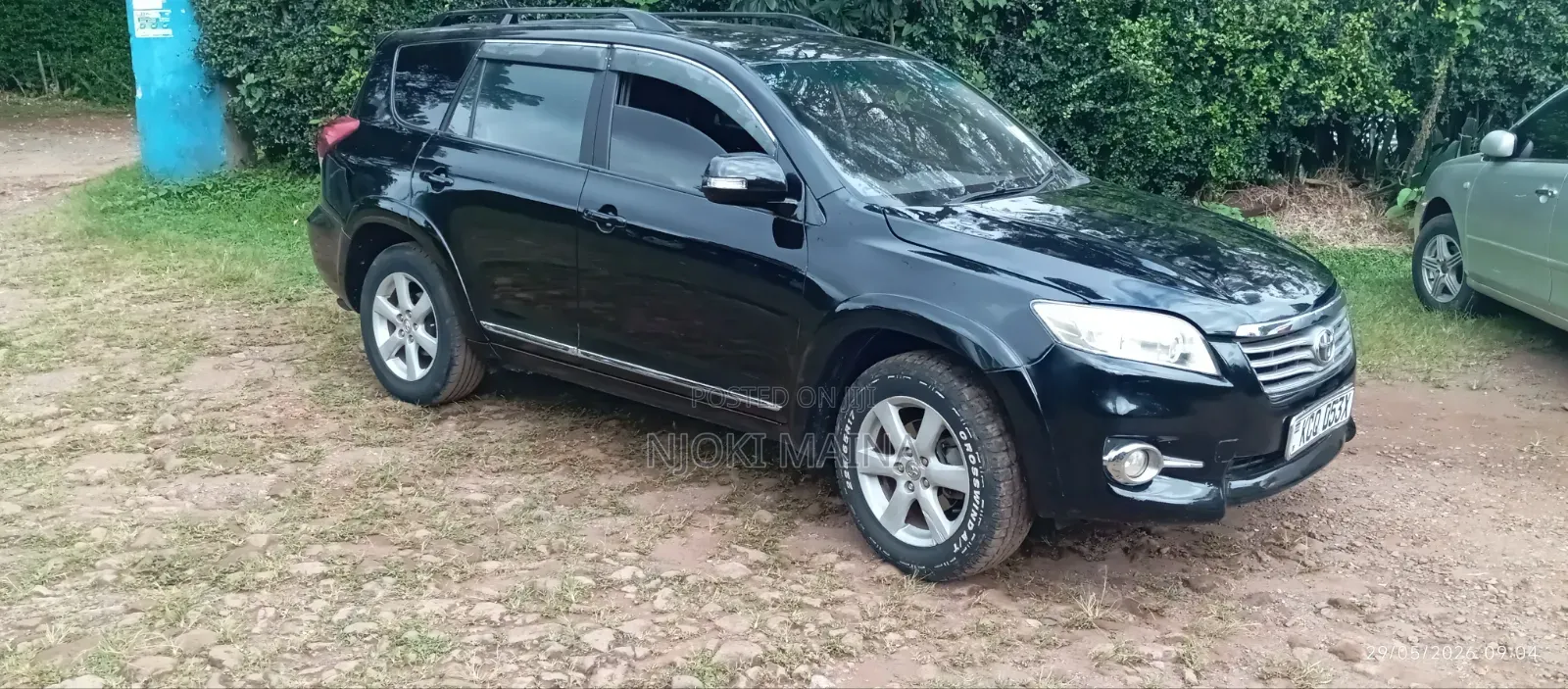 Toyota Vanguard 2011 Black
