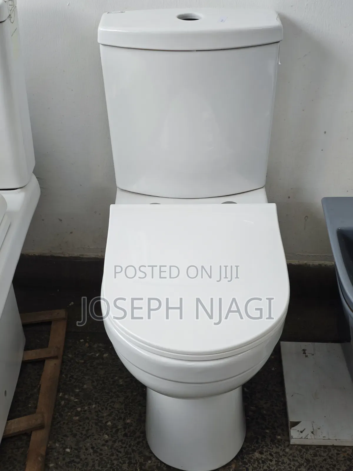 Close-Coupled Toilet Suite