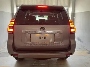 Toyota Land Cruiser Prado 2.8 2021 Brown