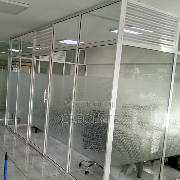 Frameless Glass Office Partitions With Decorative Frosted Design