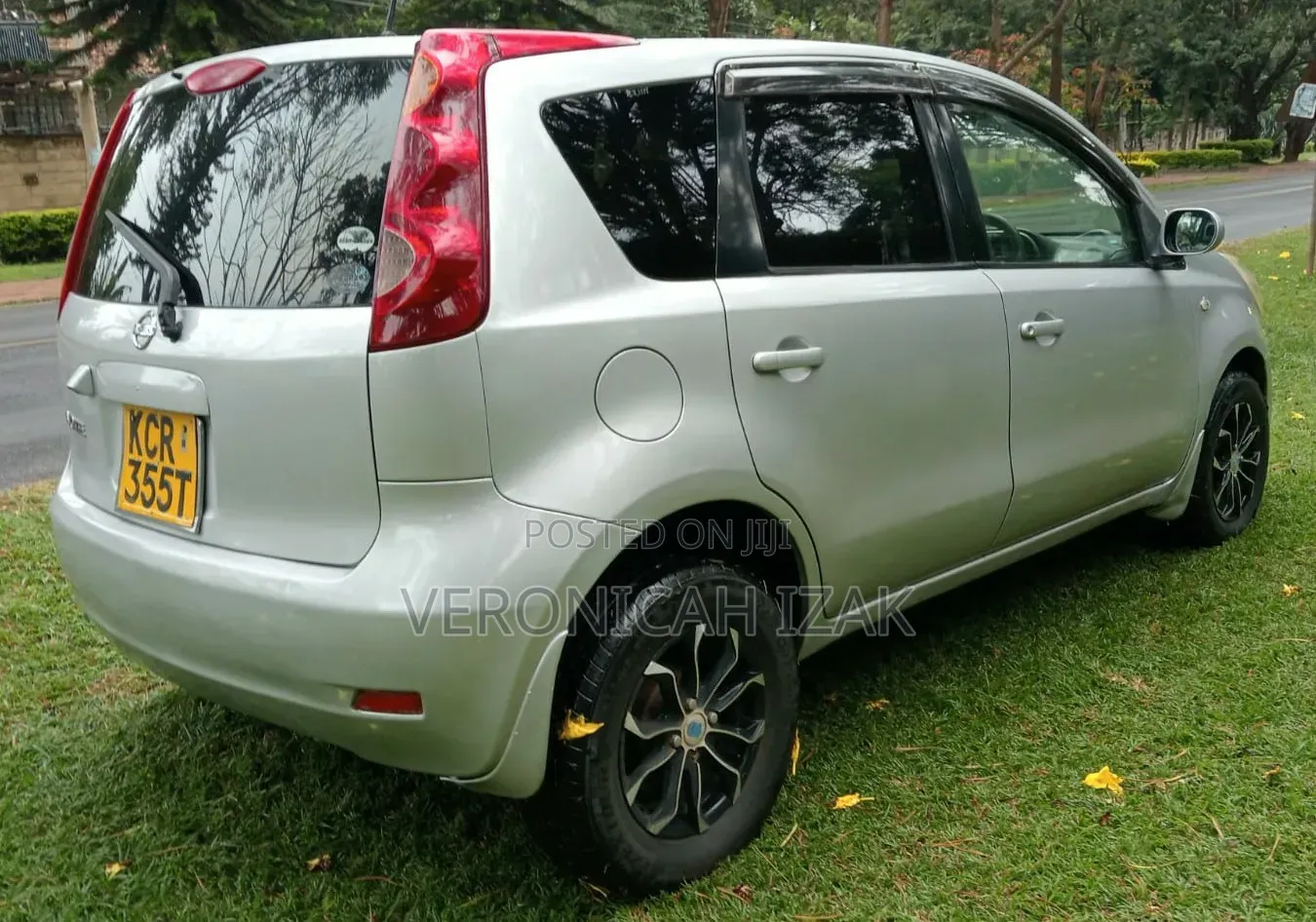 Nissan Note 2011 Silver