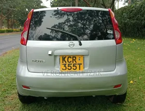 Nissan Note 2011 Silver