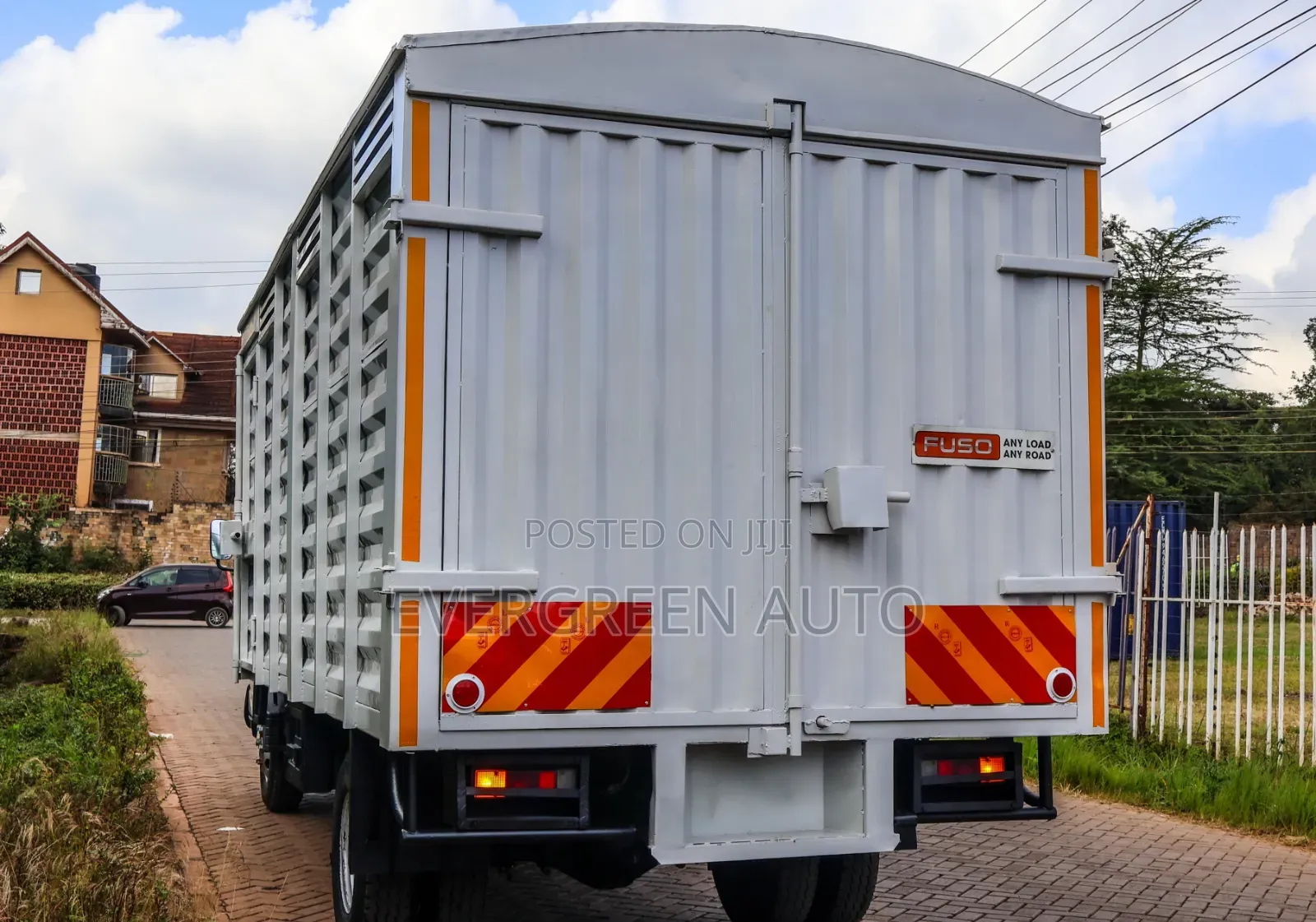 Mitsubishi Fuso Canter 2023 White