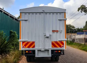 Mitsubishi Fuso Canter 2023 White