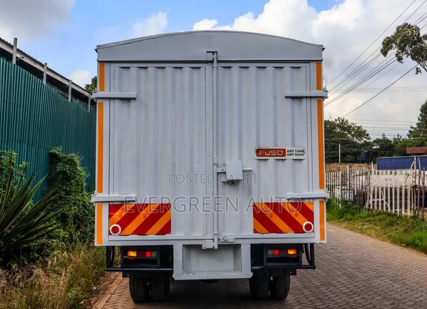 Mitsubishi Fuso Canter 2023 White - thumbnail 5