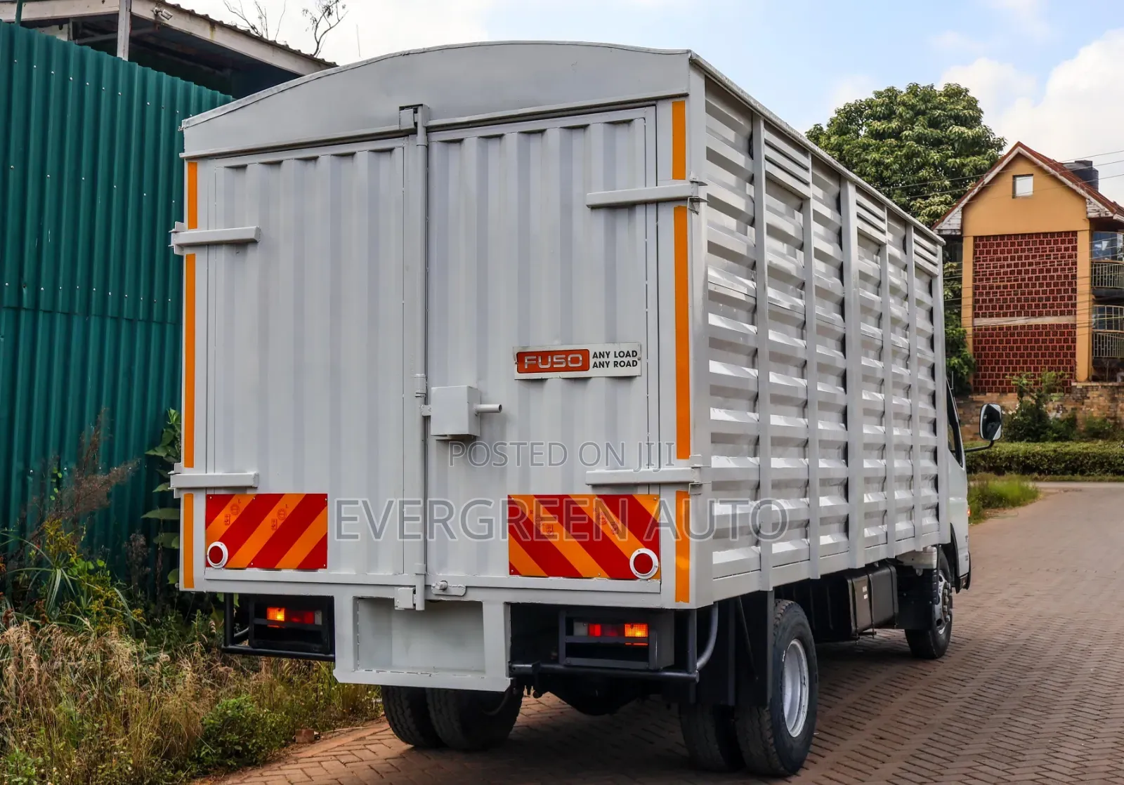 Mitsubishi Fuso Canter 2023 White