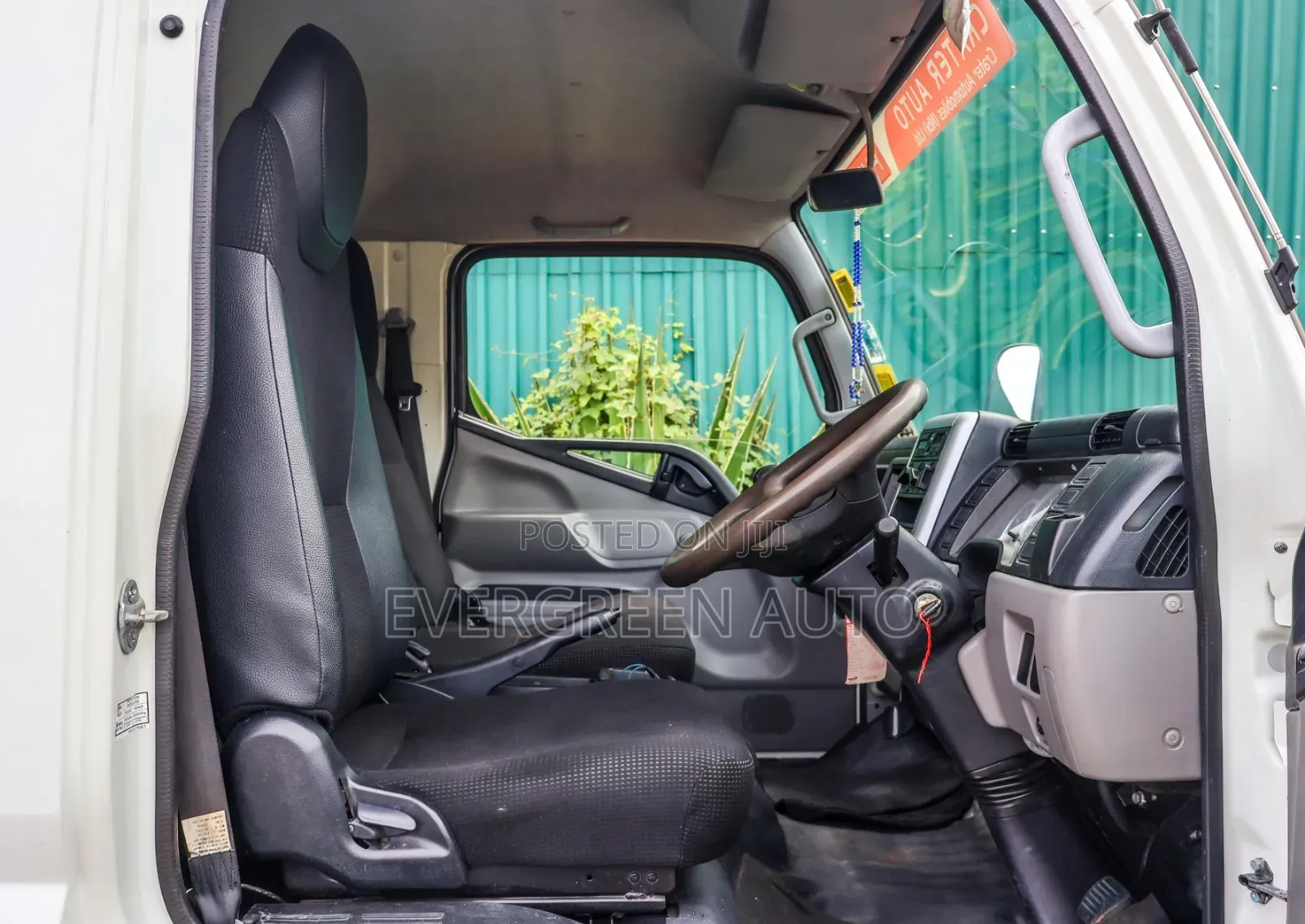 Mitsubishi Fuso Canter 2023 White