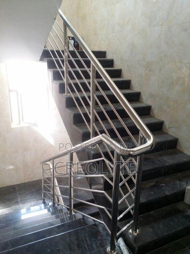 Stainless Steel Pipe Railing – Balcony Staircase