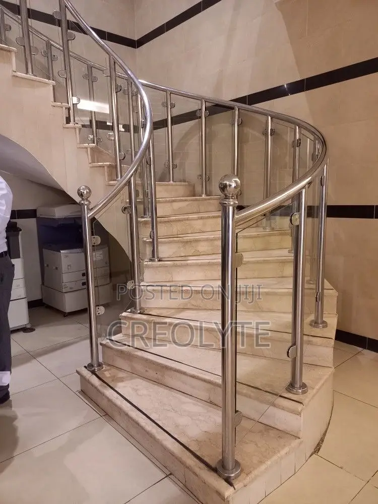 Stainless Steel Pipe Railing – Balcony Staircase