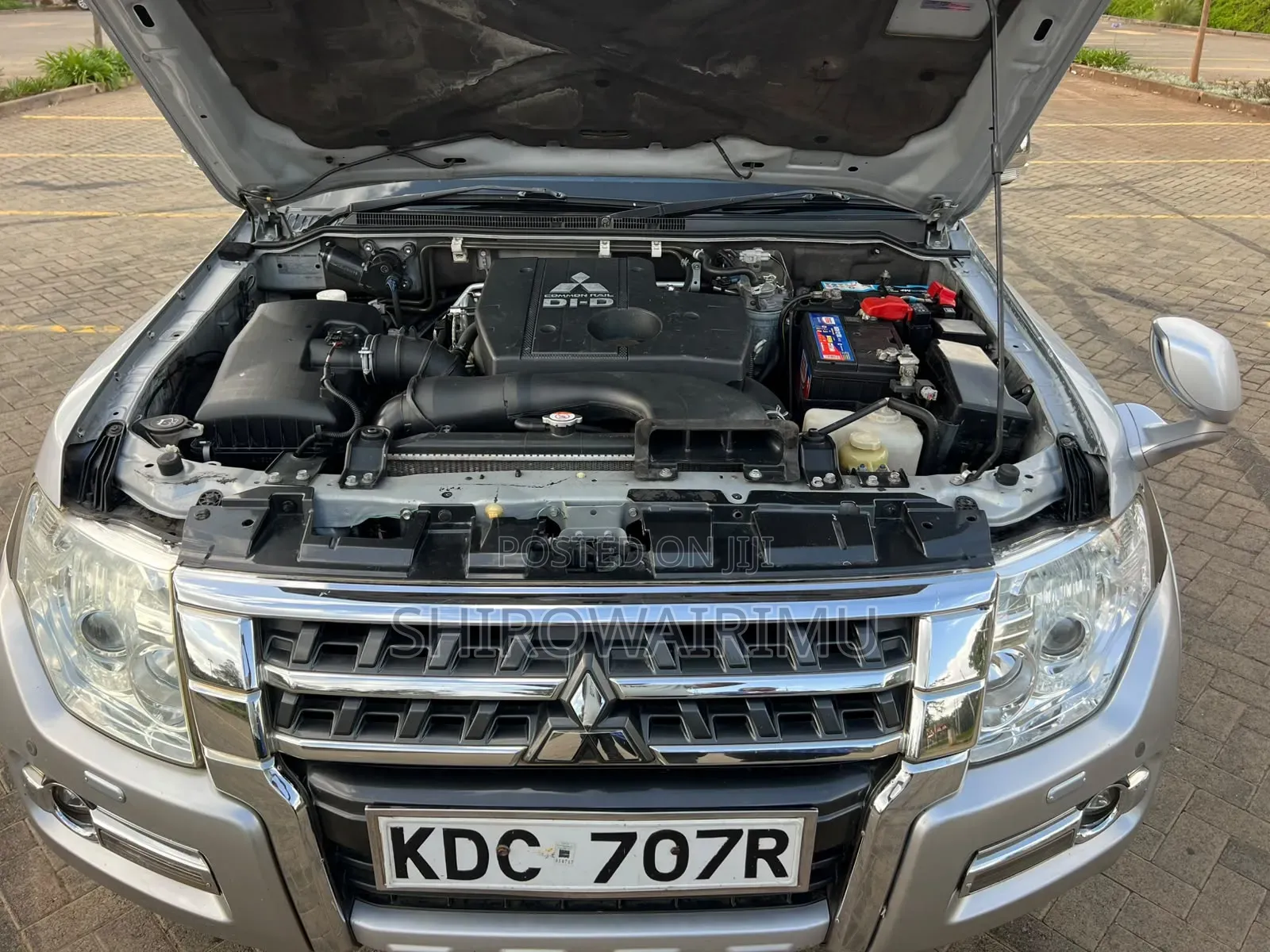 Mitsubishi Pajero 2015 Silver