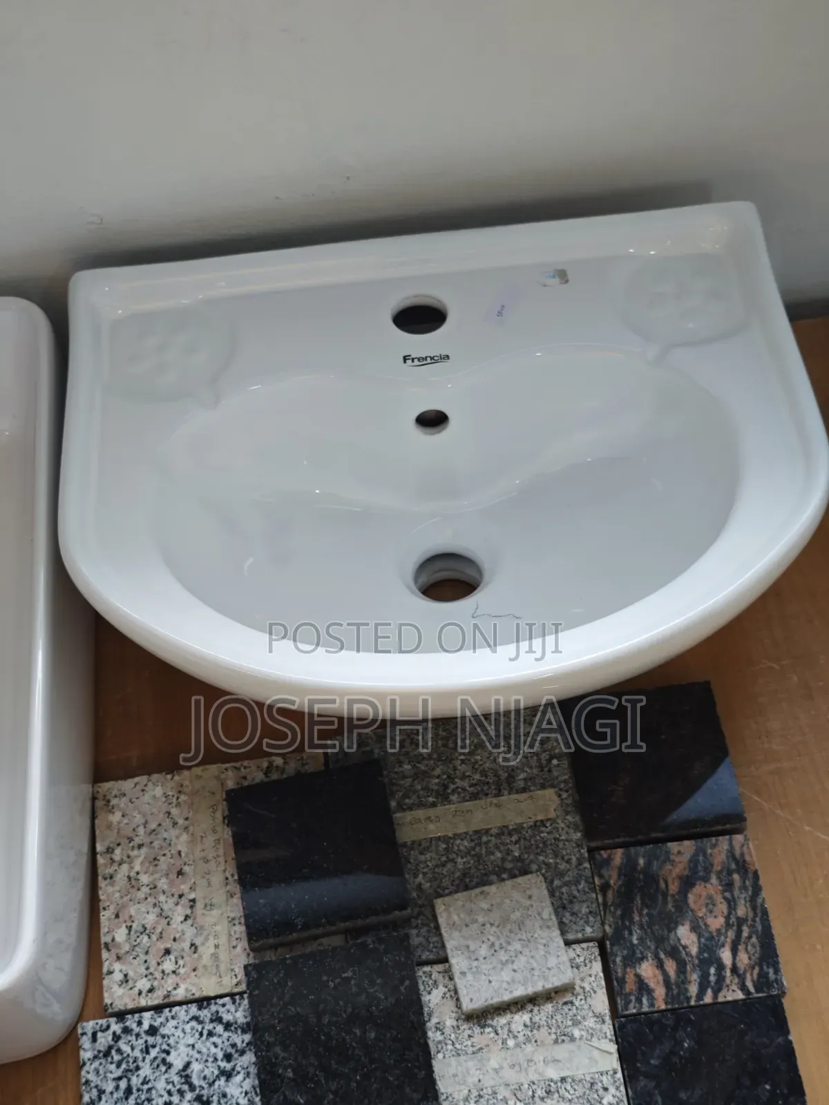 Wall-Hung Wash Basin
