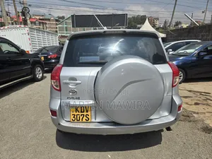 Toyota RAV4 2011 Silver