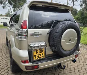 Toyota Land Cruiser Prado 2006 Gold