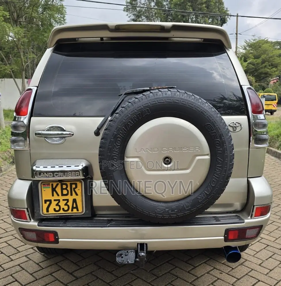 Toyota Land Cruiser Prado 2006 Gold