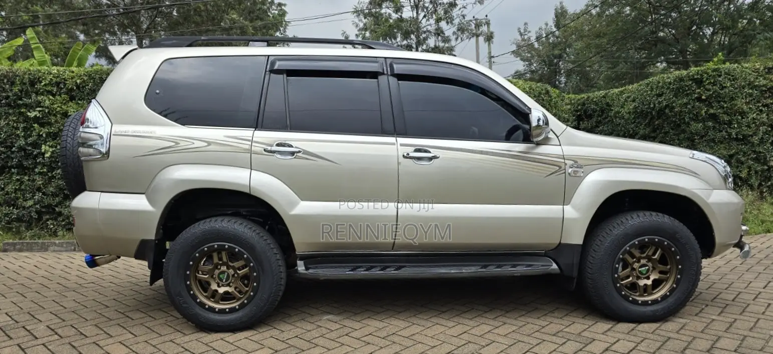Toyota Land Cruiser Prado 2006 Gold