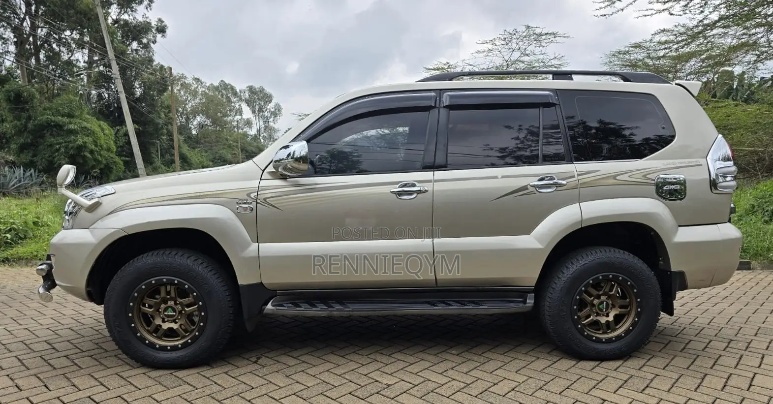 Toyota Land Cruiser Prado 2006 Gold