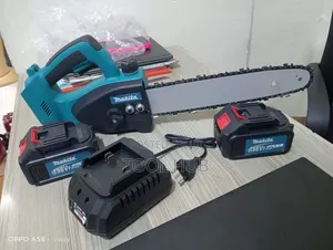 Makita 198vf Cordless Electric Chainsaw / 2 Batteries + Charger