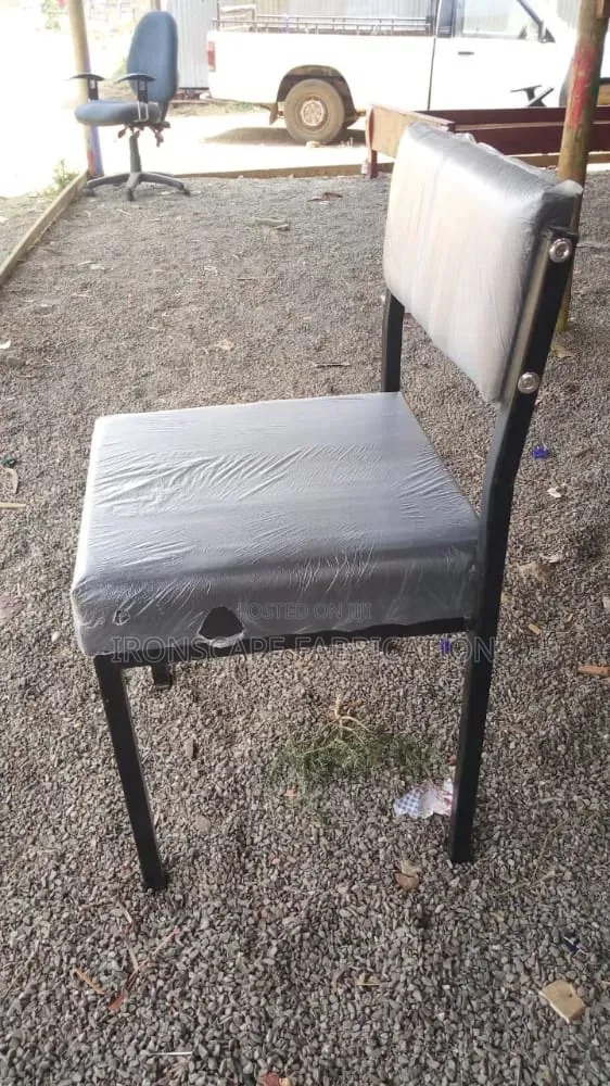 Simple Office Chair