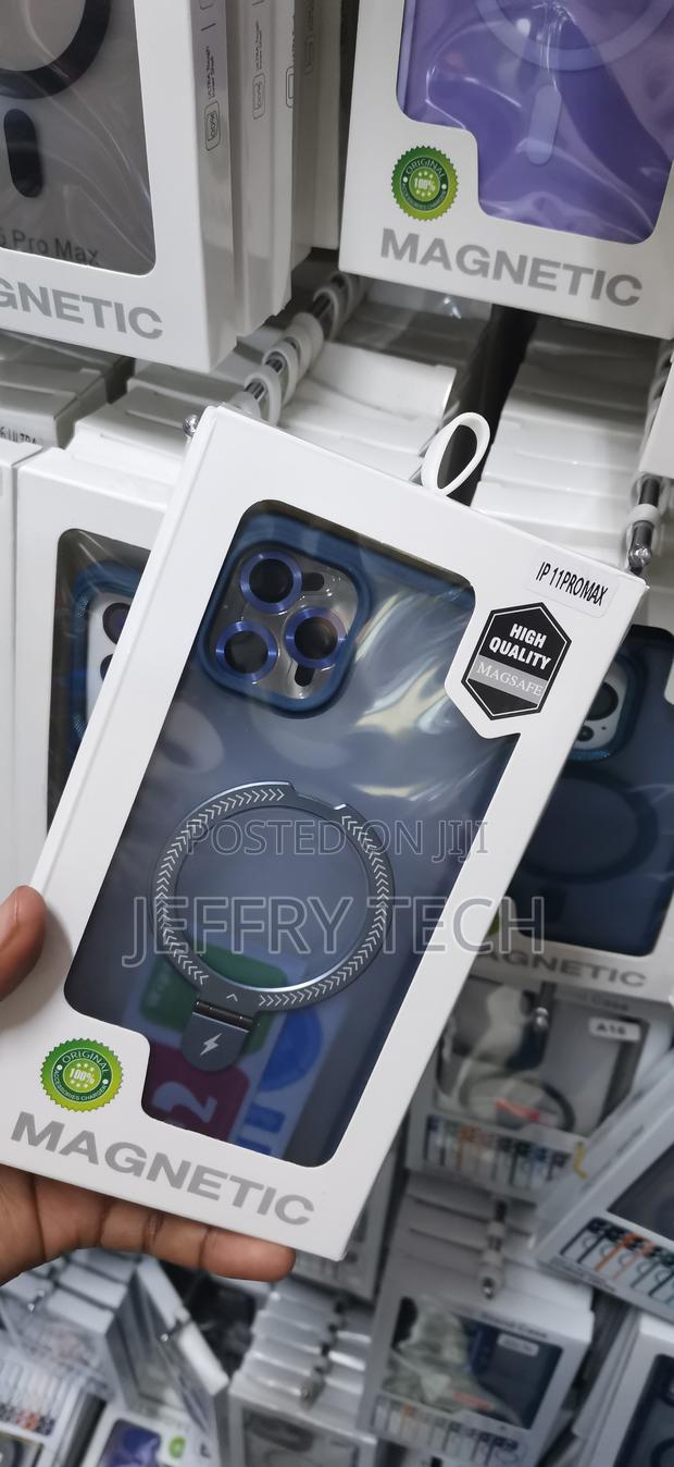 iPhone 11 Pro Max Embedded Circular Magnetic Array Case - thumbnail 2