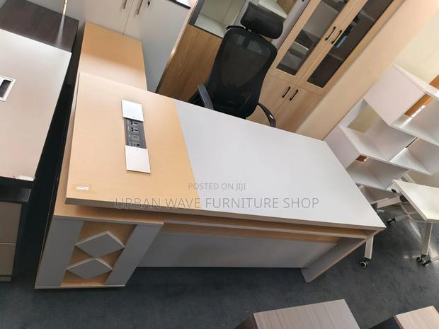 Office Presentation Desk