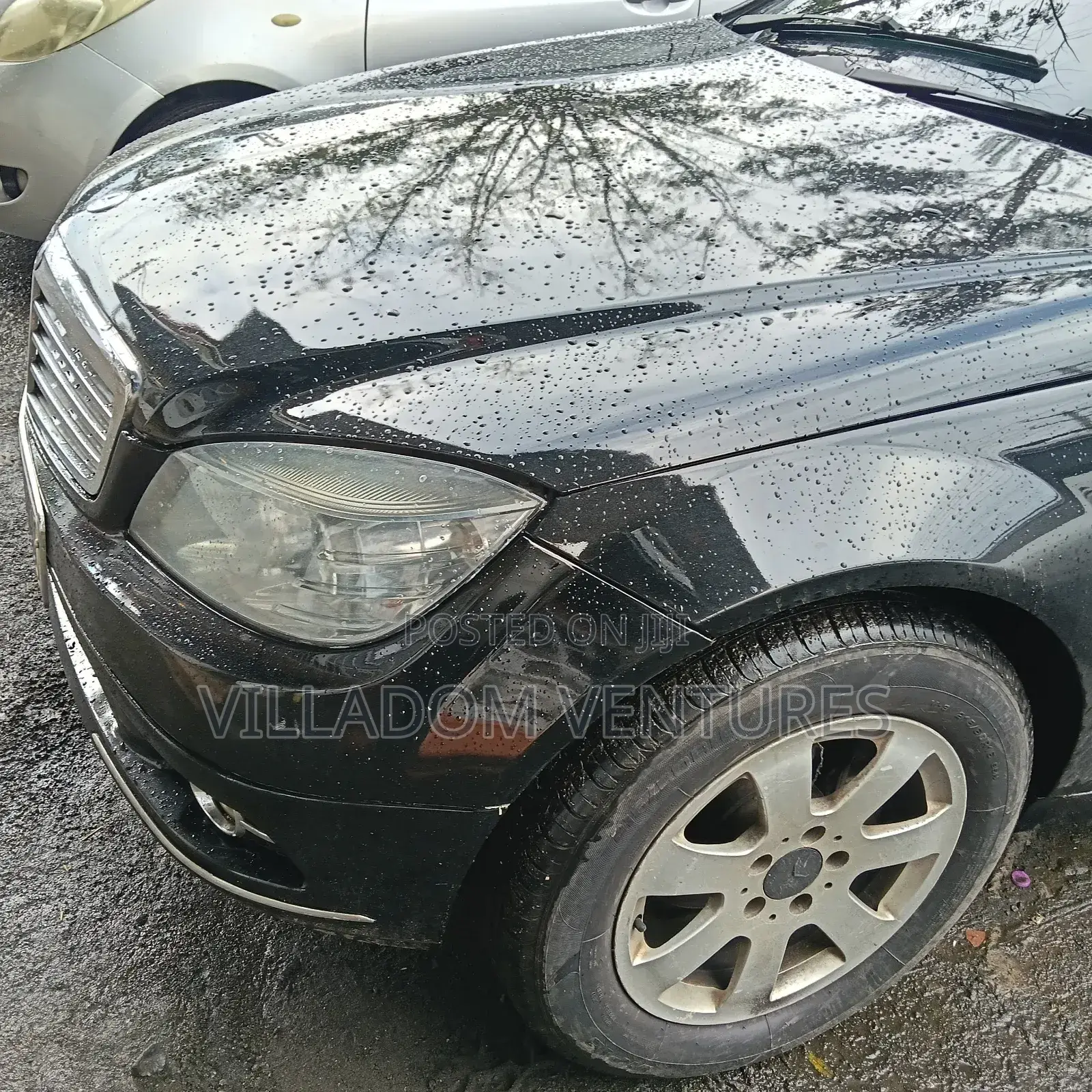 Mercedes-Benz C200 2012 Black