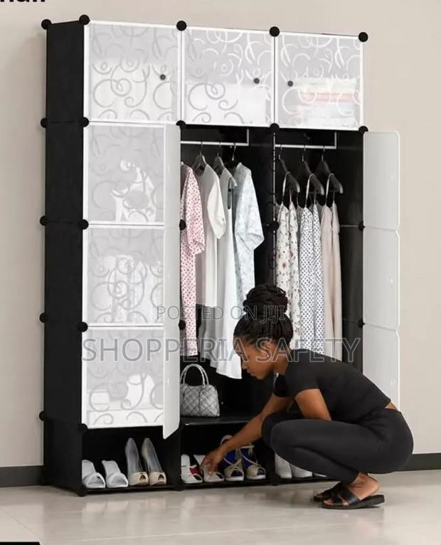 3 Column Plastic Wardrobe